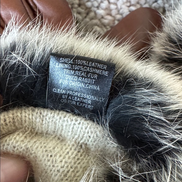 Brown Leather Gloves with Rabbit Fur Trim - Picture 2 of 3